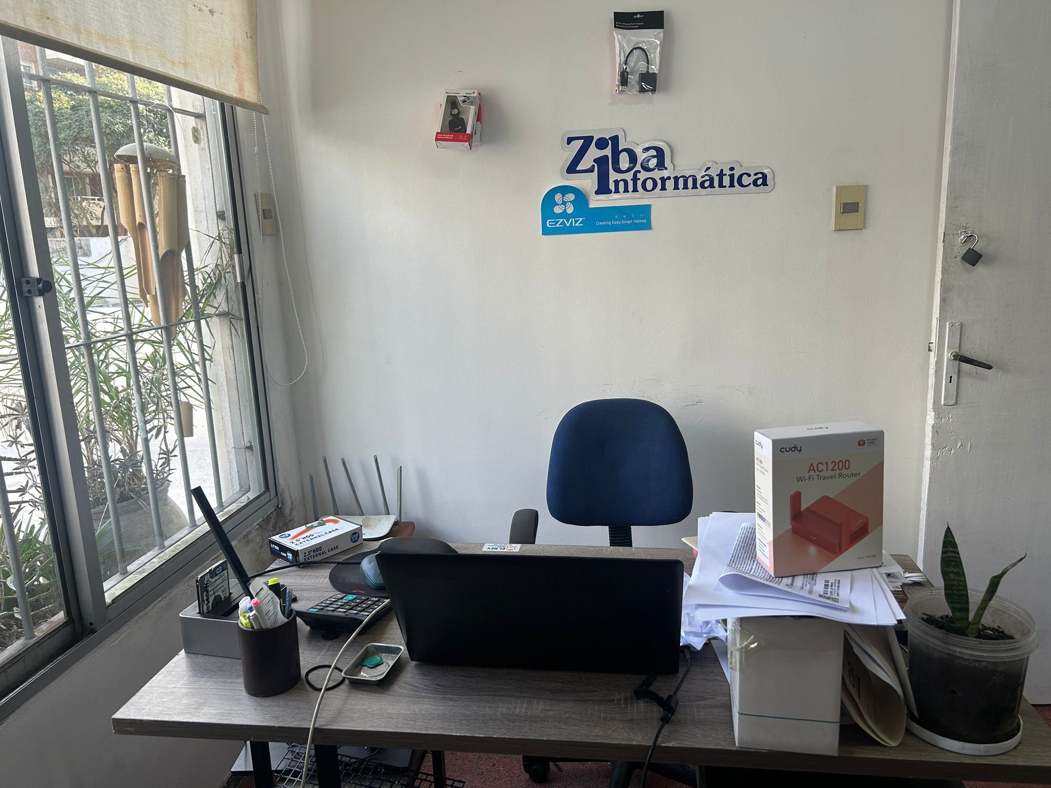 Local de Ziba Informática en Pocitos
